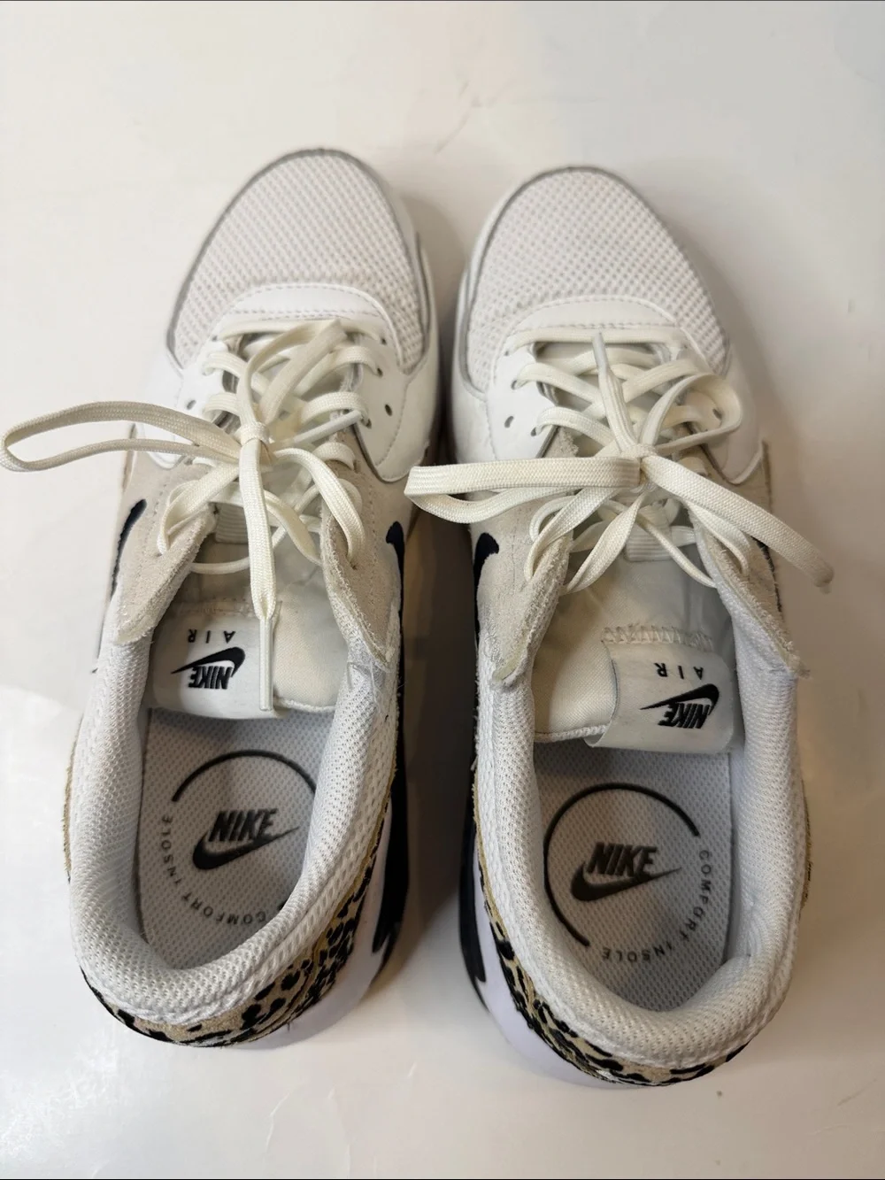 Nike women’s mike